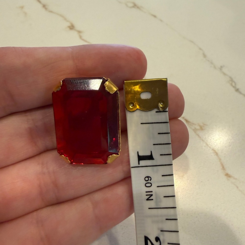 Glam Statement Red Faceted Stone Stud Earrings Gold Tone Oversized 1.25" - Picture 6 of 9